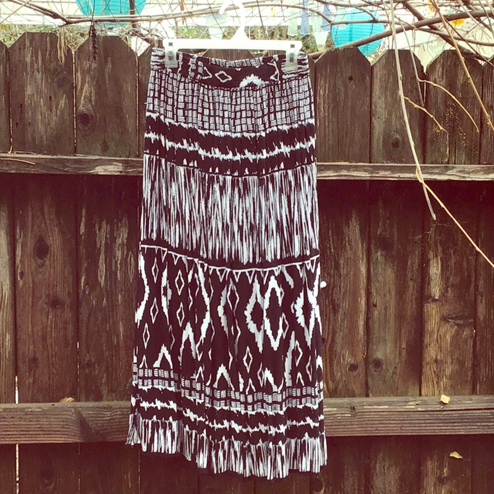 Long Black and White Skirt Fully Lined size M